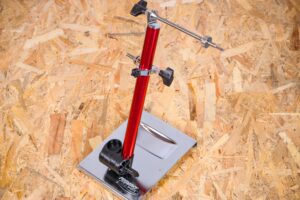 2020 Feedback Sports Pro Truing Stand.jpg