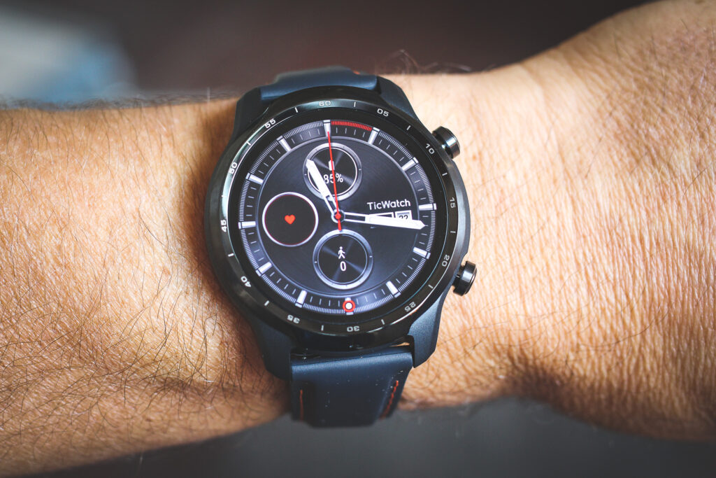 2020 Mobvoi Ticwatch Pro 3 main image.jpg