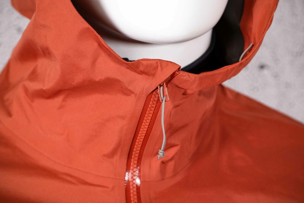 2021 7mesh Copilot Jacket – collar.jpg
