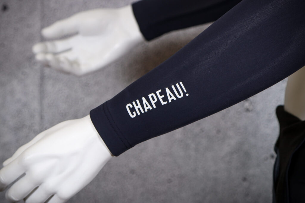 2021 Chapeau Arm Warmers Deep Ocean – cuff.jpg