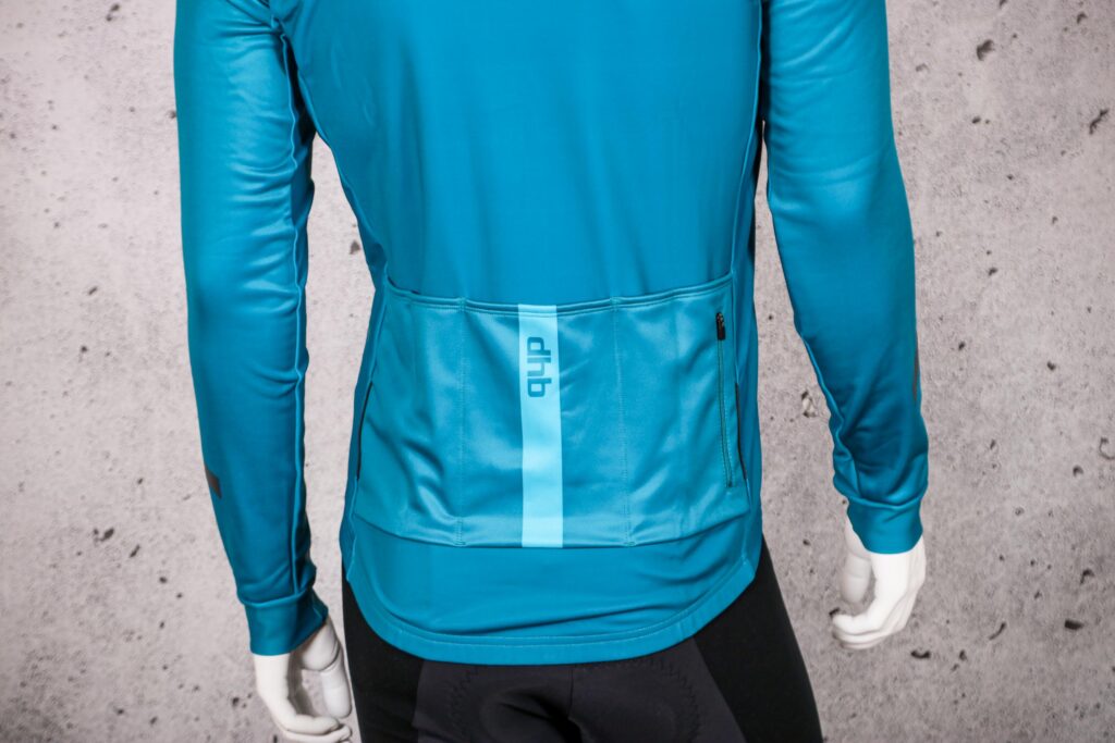 2021 dhb Classic Thermal Softshell Jacket – pockets.jpg