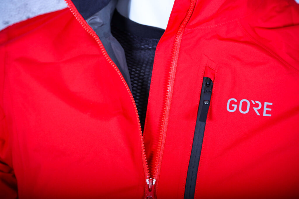 2021 Gore Gore-Tex Paclite Jacket – zip.jpg