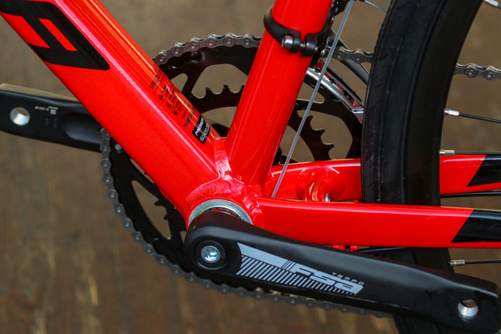 2021 Merida Speeder 200 – bottom bracket.jpg