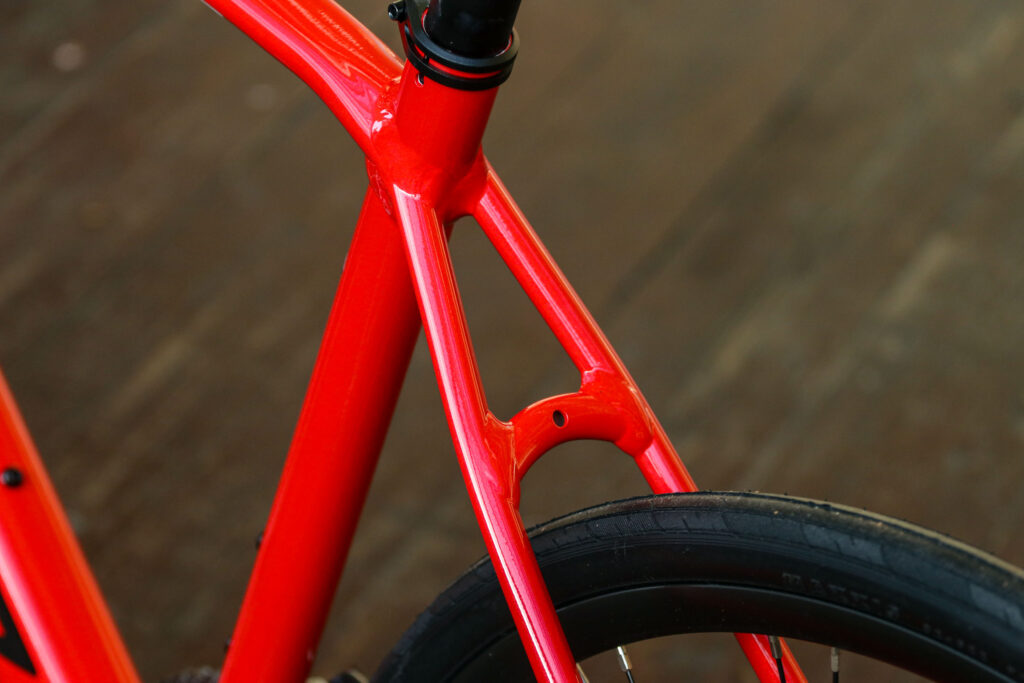2021 Merida Speeder 200 – seat stays.jpg