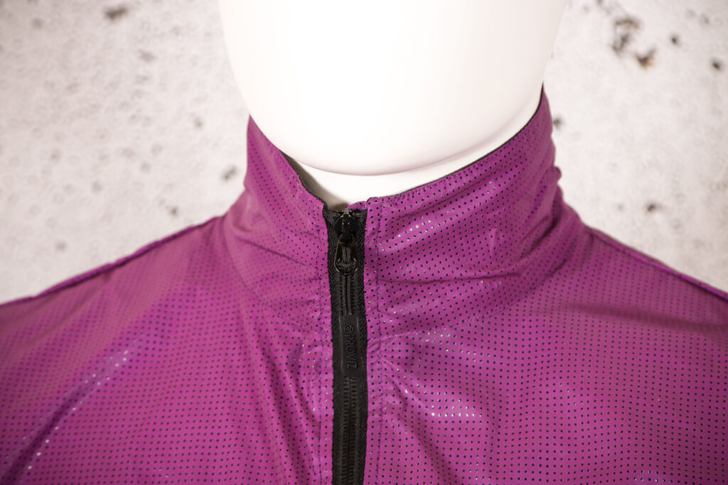 2021 Proviz REFLECT360 CRS Plus Women’s Cycling Gilet – collar.jpg