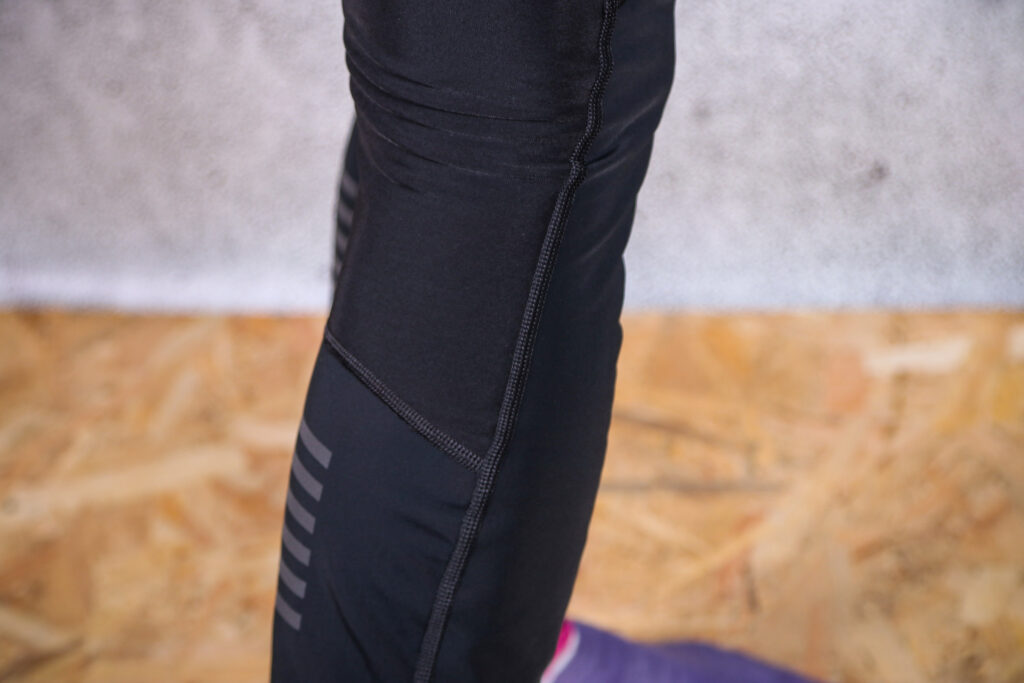 2021 Rapha Women’s Pro Team Winter Tights – seams.jpg