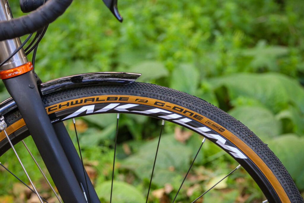 2021 Ribble CGR Ti Sport – tyre and rim.jpg