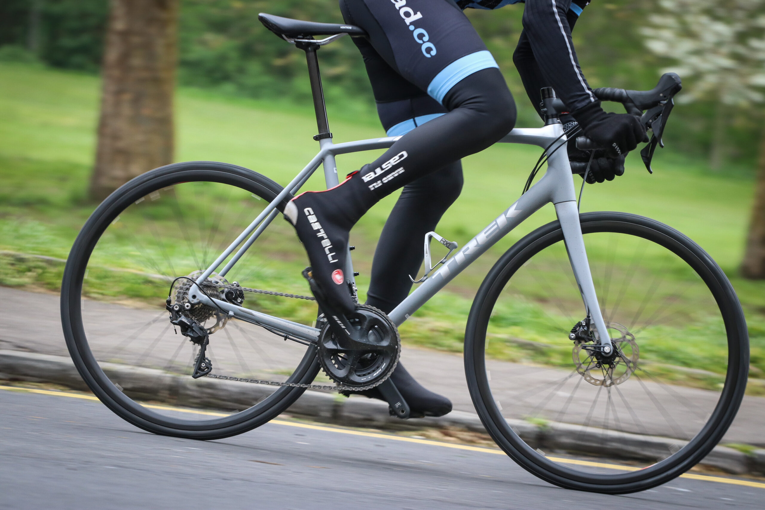 Trek Emonda ALR 5 Disc riding -1