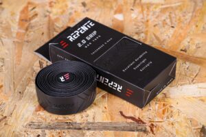 2020 Repente Bar Tape Tacky Light 2.0 - with box.jpg