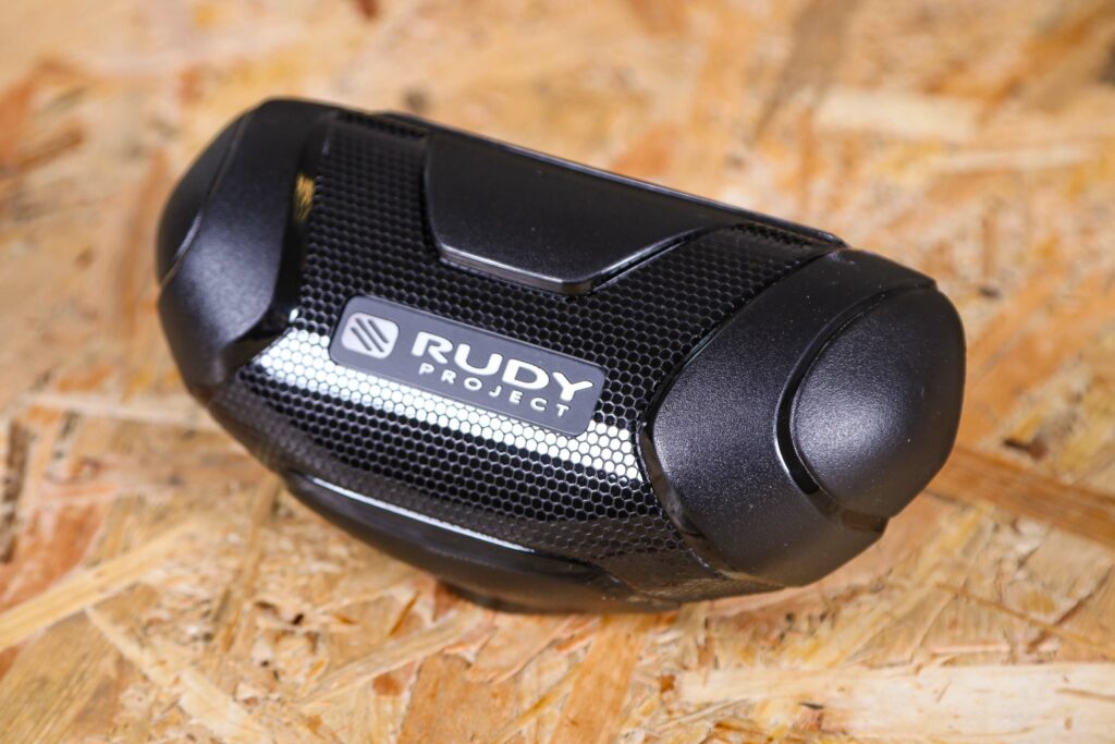 2020 Rudy Project Cutline glasses – case.jpg