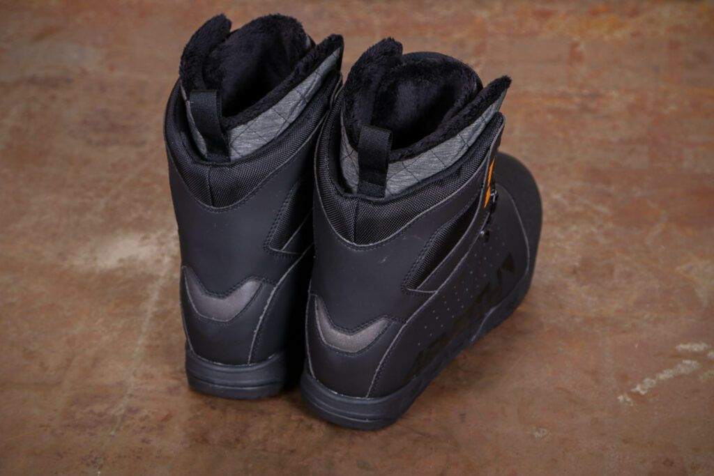 2021 45NRTH Wolvhammer Boa Premium Insulated Winter Cycling Boot – heels.jpg