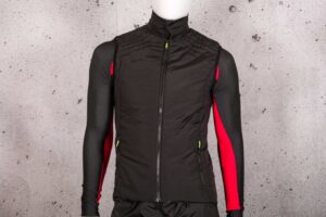 2021 BTWIN Mens Visability PPE Certified Sleeveless Reversible Gillet 500.jpg