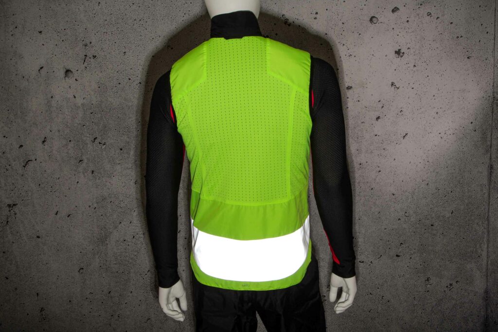 2021 BTWIN Mens Visability PPE Certified Sleeveless Reversible Gillet 500 – hi-viz side – rear reflective 1.jpg