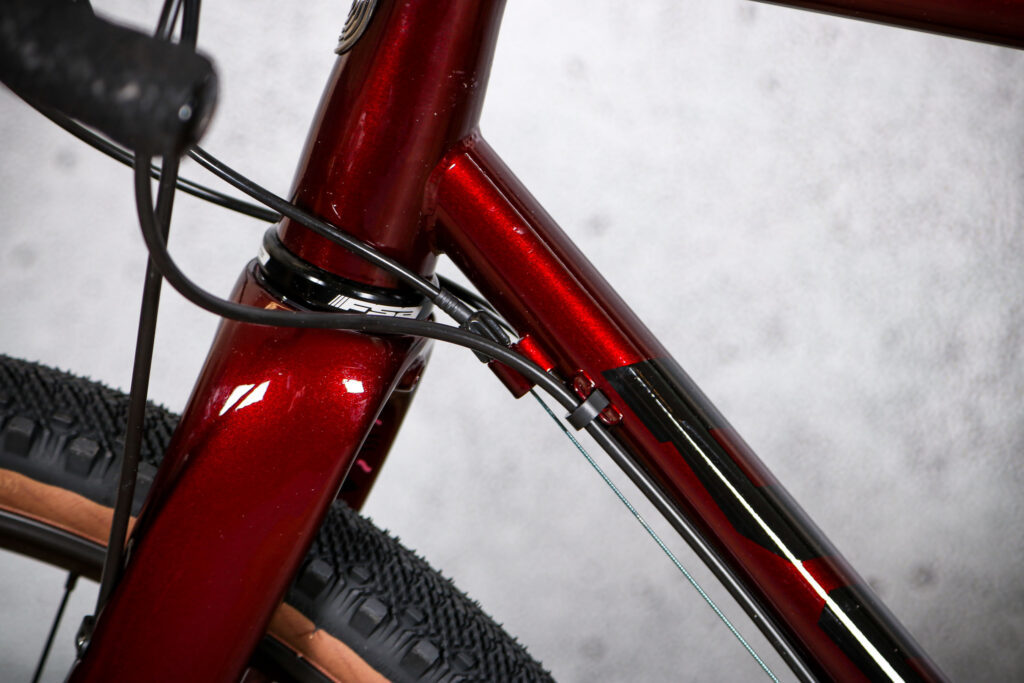 2021 Kona Rove LTD – cable route 2.jpg