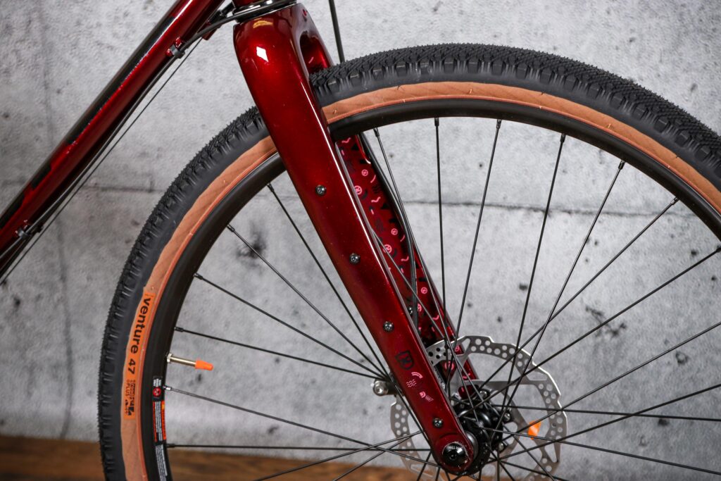 2021 Kona Rove LTD – fork.jpg