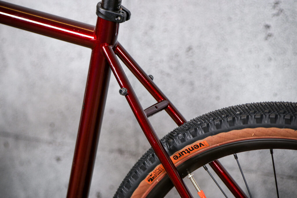 2021 Kona Rove LTD – seat stays.jpg