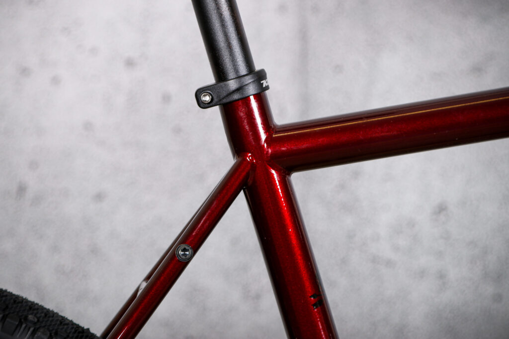 2021 Kona Rove LTD – seat tube junction 2.jpg