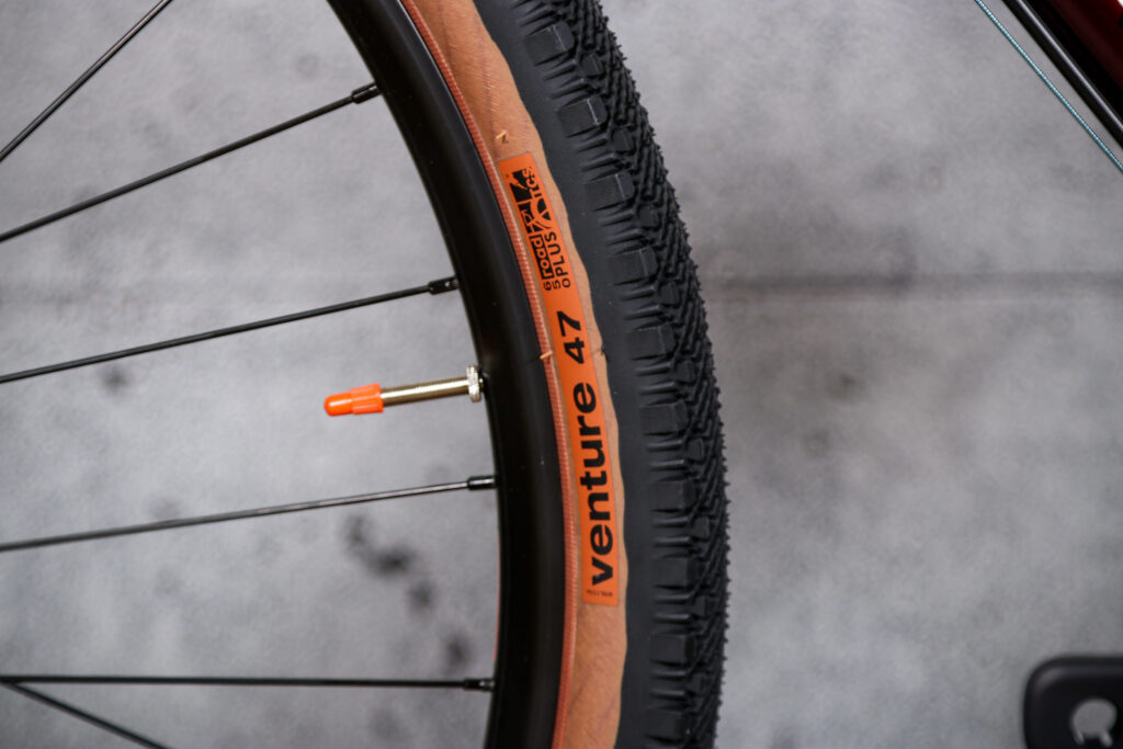 2021 Kona Rove LTD – tyre.jpg