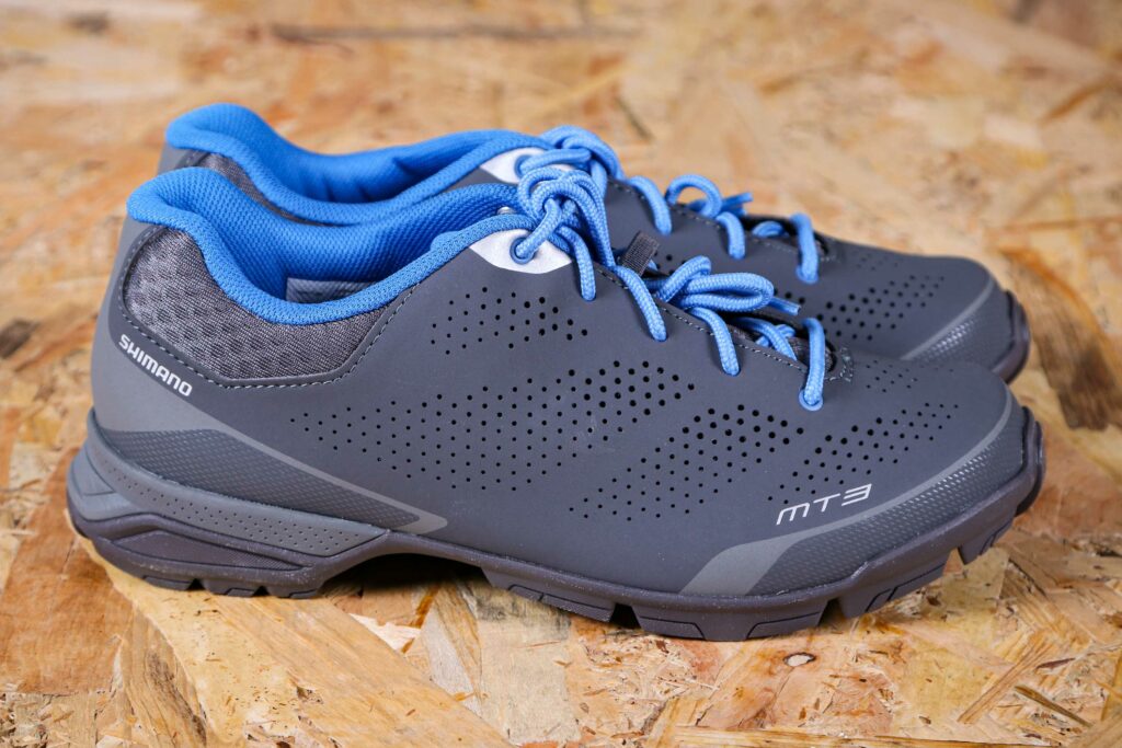 2021 Shimano MT3W Women’s SPD Shoes – side.jpg