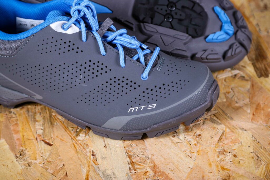 2021 Shimano MT3W Women’s SPD Shoes – toe.jpg