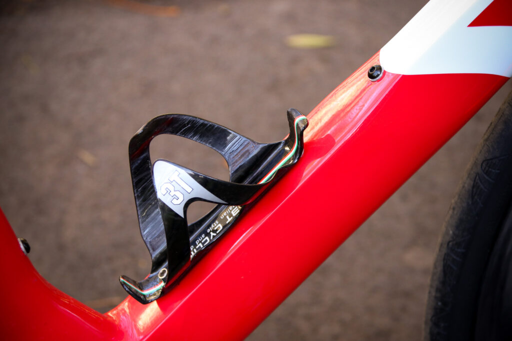 3T Strada – bottle cage and bosses.jpg