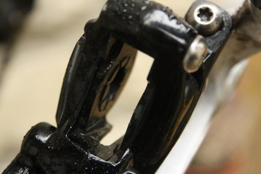 calliper-slot-inspection.jpg