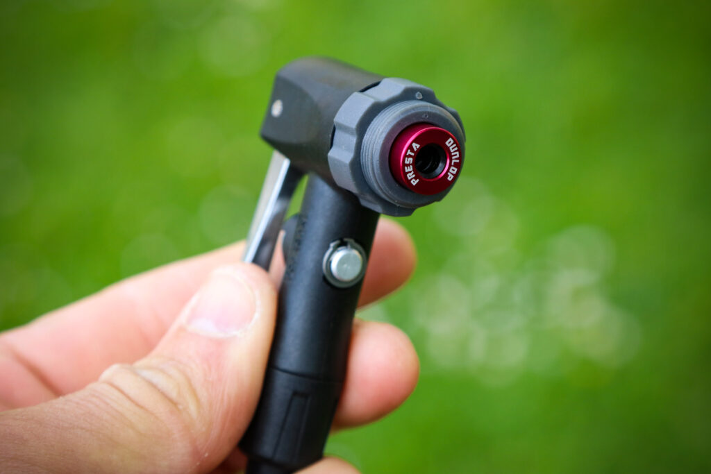 2020 Merida Tubeless floor pump – valve head.jpg