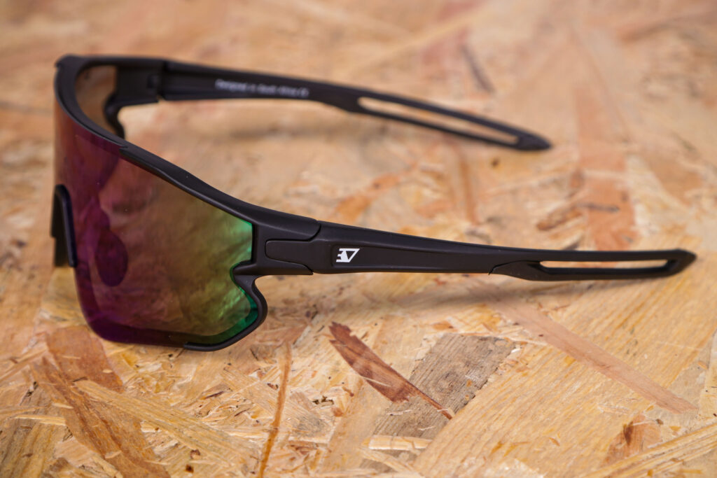 2021 30 South Trail RX glasses black – side