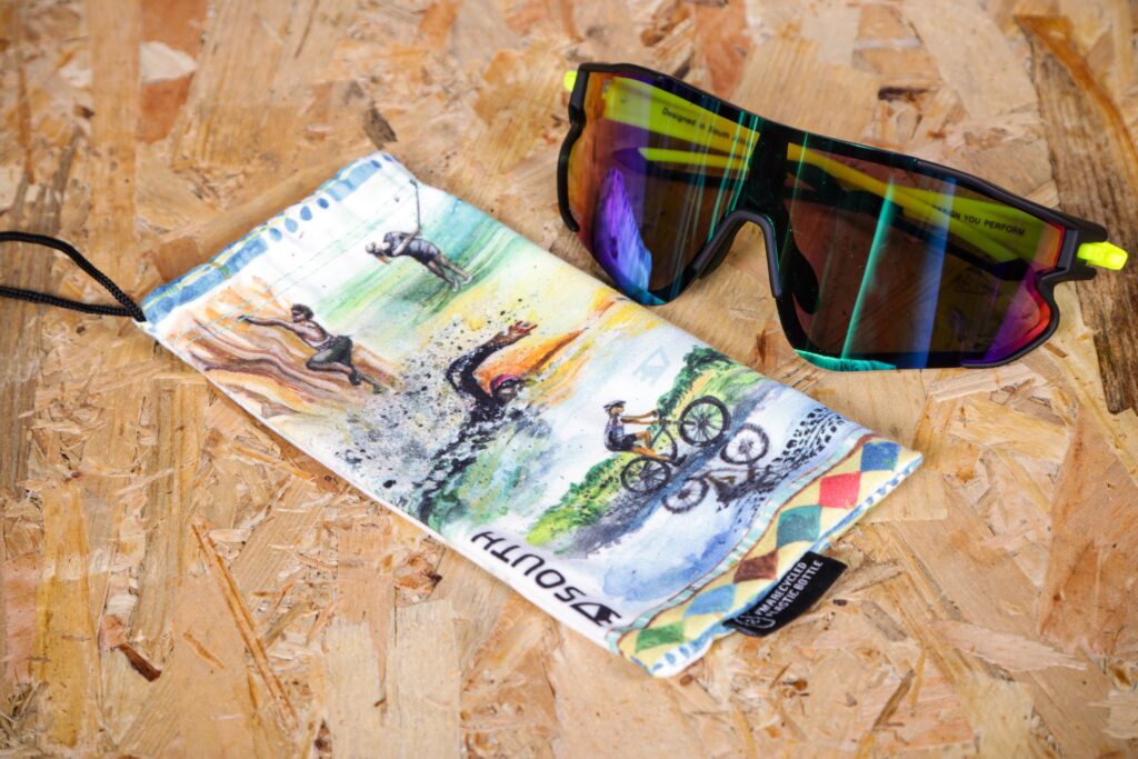 2021 30 South Trail RX glasses – bag.jpg