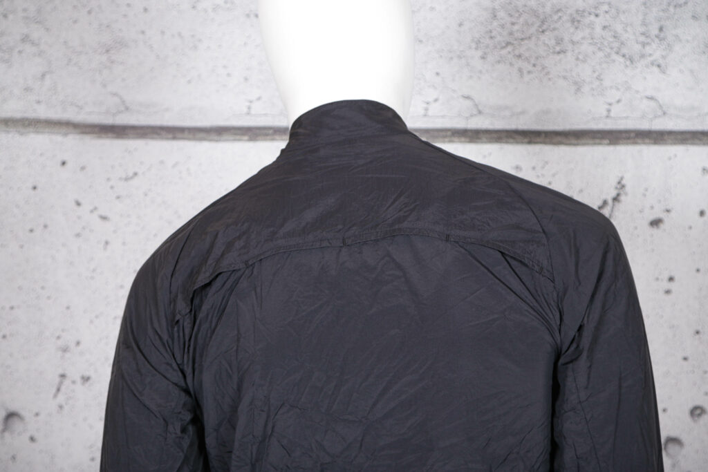 2021 Bontrager Circuit Cycling Wind Jacket – back shoulders.jpg