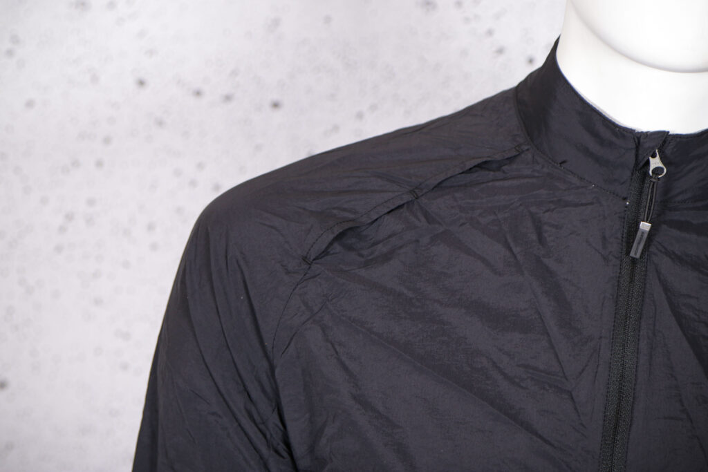 2021 Bontrager Circuit Cycling Wind Jacket – shoulder vent.jpg
