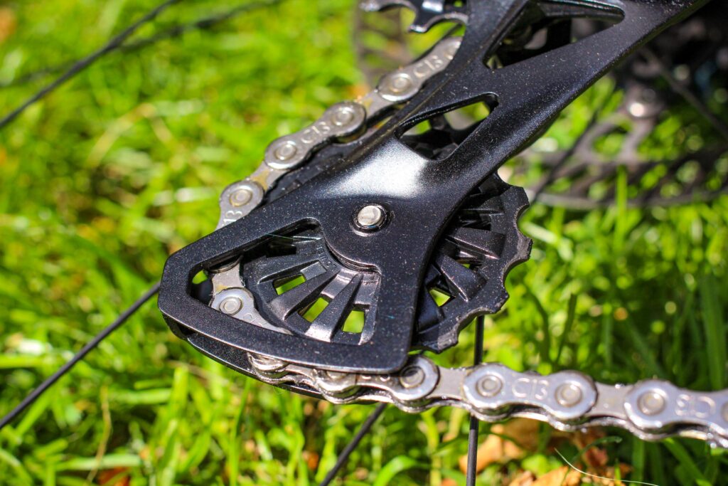 2021 Campagnolo Ekar 13-speed gravel groupset – jockey wheel.jpg