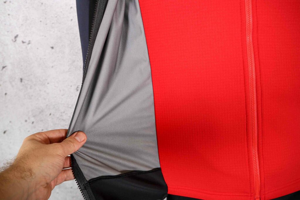 2021 Castelli Alpha RoS 2 Jacket Mens – inside panel joined.jpg