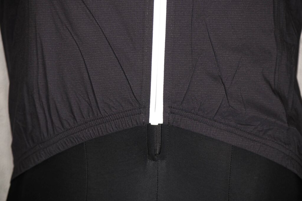 2021 Castelli Emergency Rain Jacket – hem.jpg