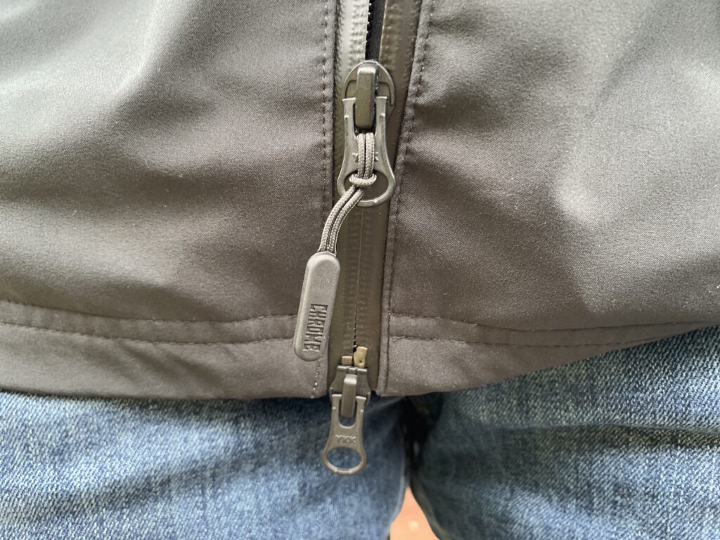 2021 Chrome Storm Cobra 3.0 jacket pesky zip.jpg