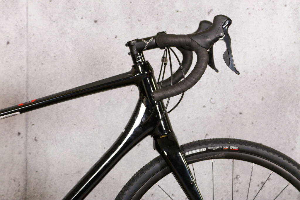 2021 Merida Silex 200 – head tube.jpg