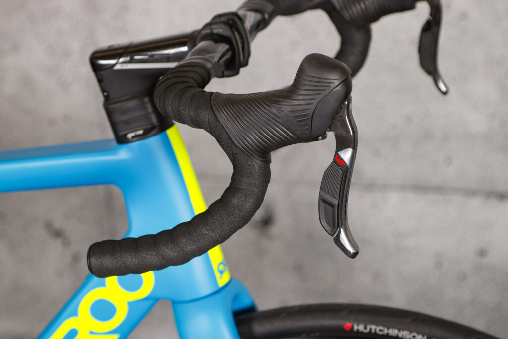 2021 Quintana Roo SRFive – bar and lever.jpg