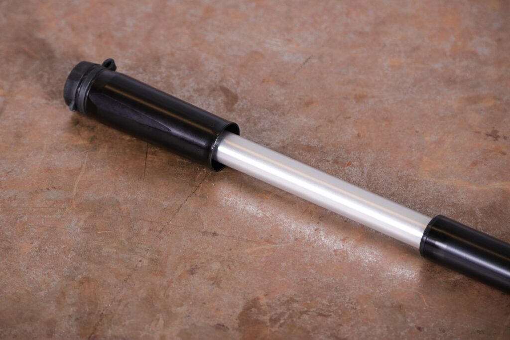 2021 Velochampion Professional Bike Pump with Twin Valve Flexi Hose and Pressure Gauge – handle.jpg