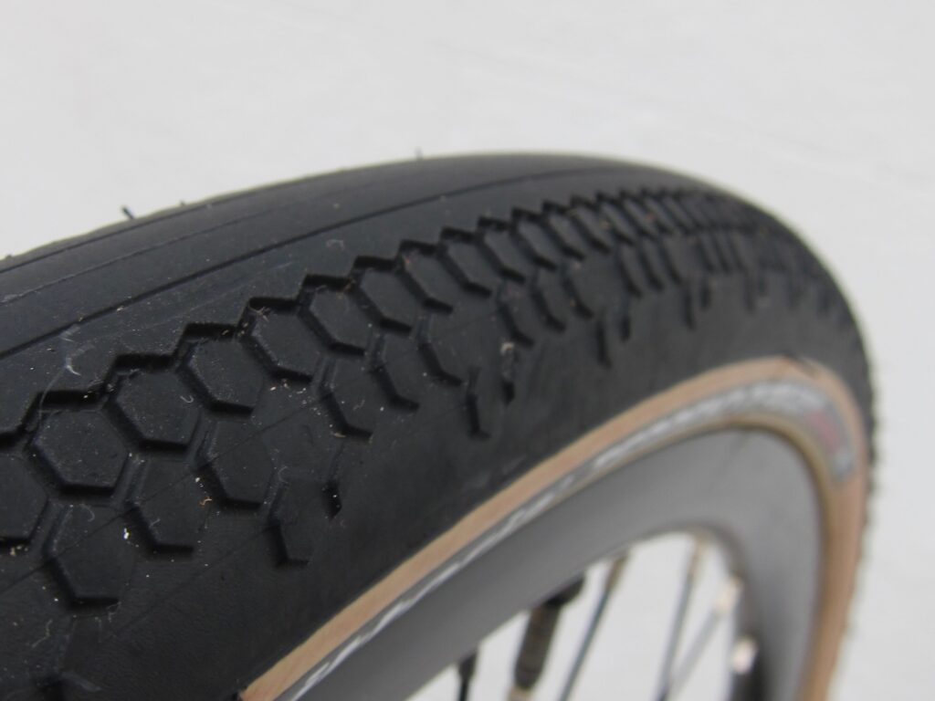 2021 Vittoria Terreno Zero Tubeless Gravel Tyre Tread 1.jpg