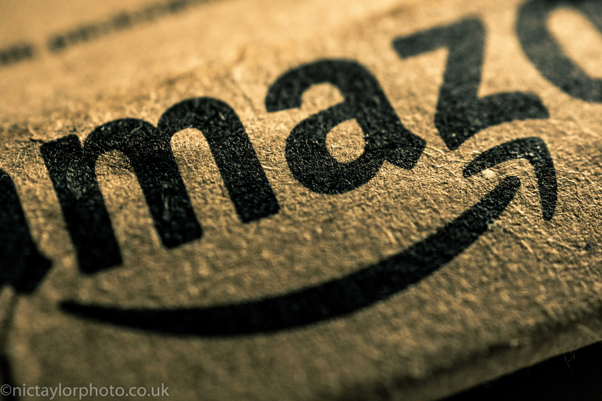 Amazon packaging (CC BY-NC-ND 2.0 Nic Taylor:Flickr)