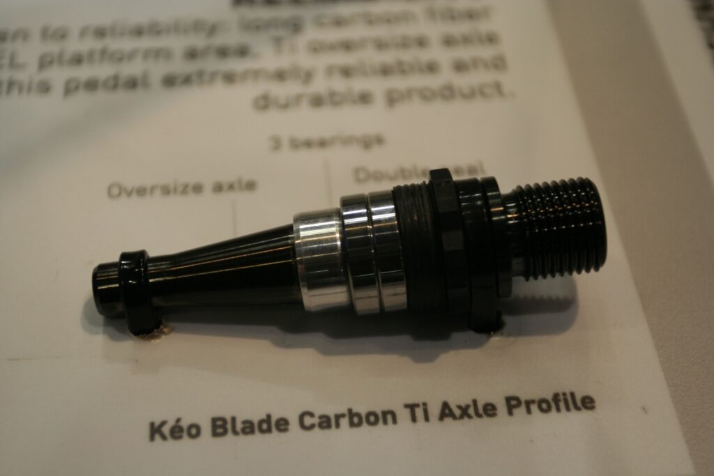 Look Keo Blade Ti axle close up