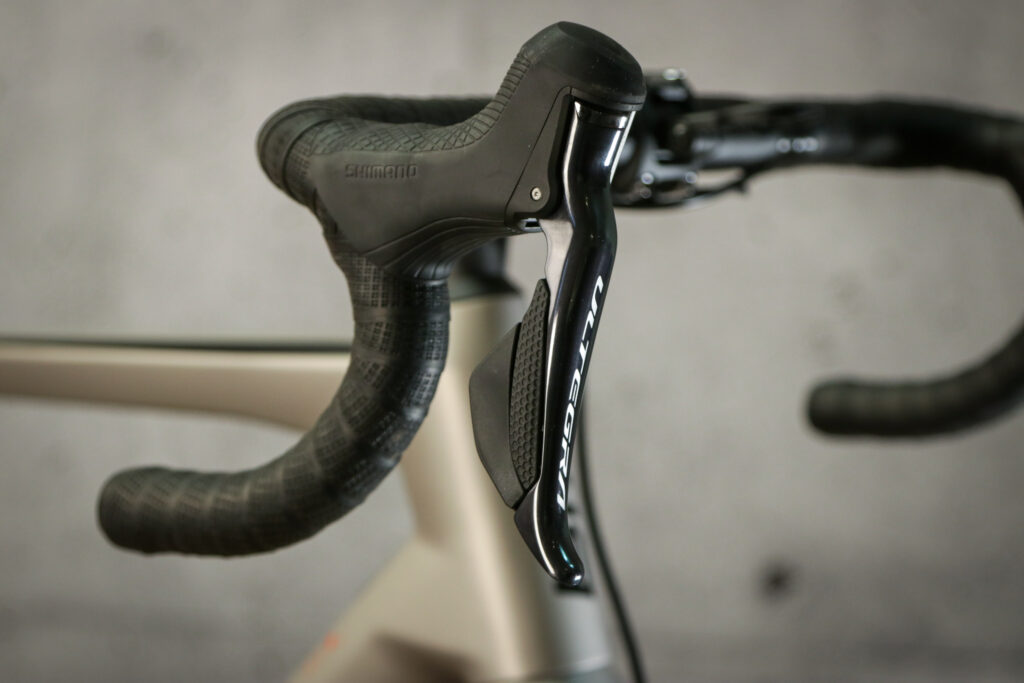 BMC TeamMachine SLR Two – lever.jpg
