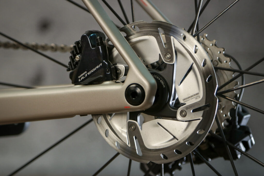 BMC TeamMachine SLR Two – rear disc.jpg