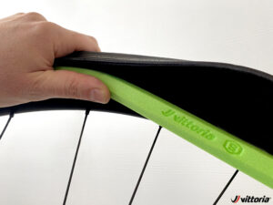 Vittoria Air Liner Road 5