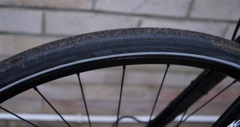 2021 Bontrager AW3 Hard Case Lite tread.JPG