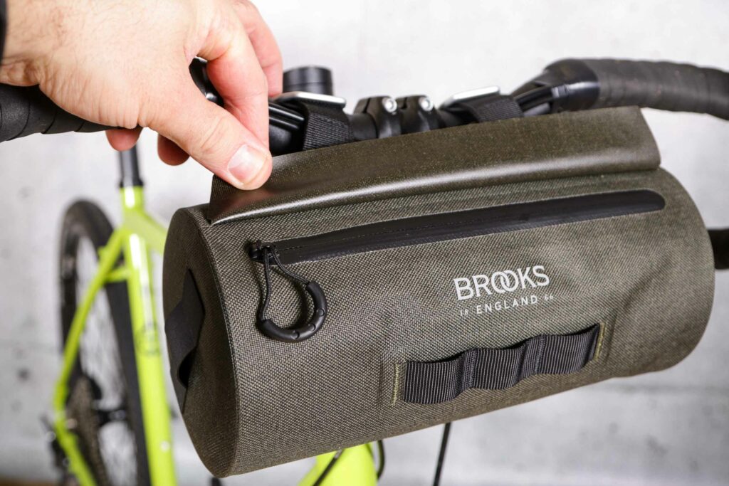 2021 Brooks Scape Handlebar Pouch – zip and flap.jpg