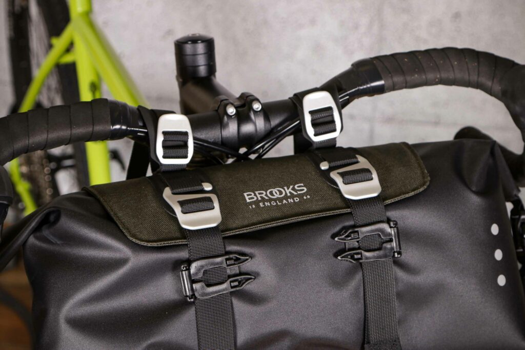 2021 Brooks Scape Handlebar Roll – straps detail.jpg