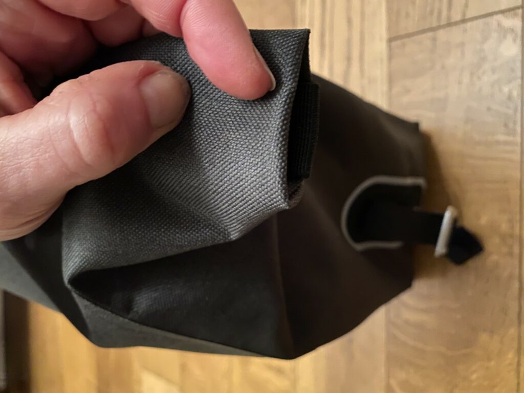 2021 Brooks Scape Panniers closure loop getting lost in the roll top.jpg