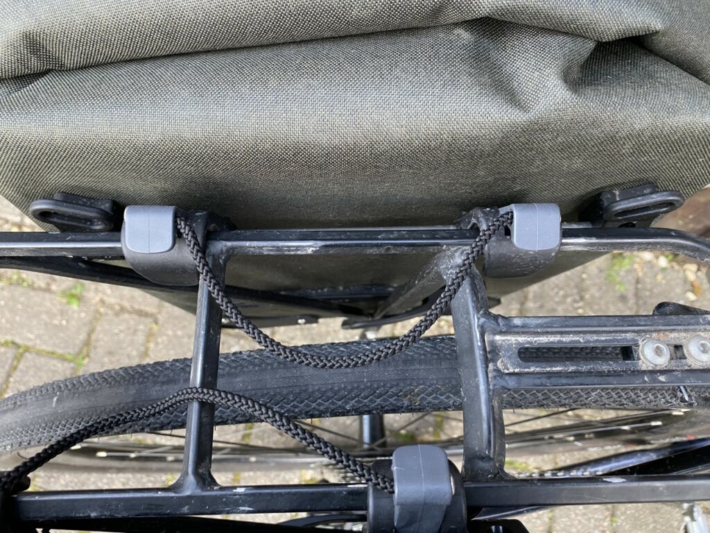 2021 Brooks Scape Panniers rail attachments and stabilising clip view.jpg