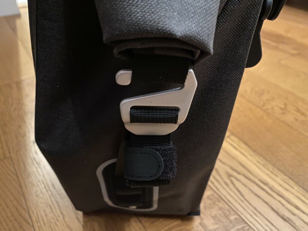 2021 Brooks Scape Panniers webbing fully rolled and secured with velcro.jpg